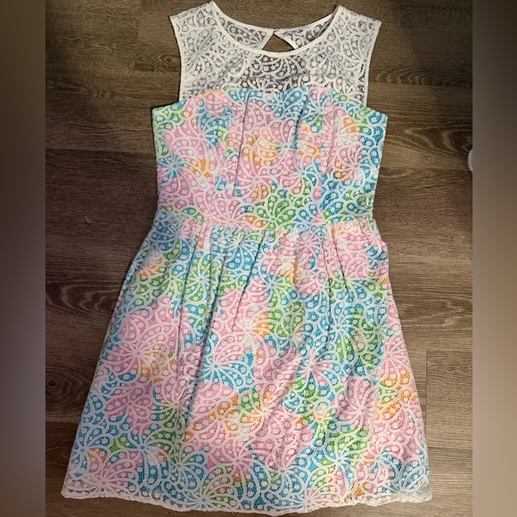 Lilly Pulitzer Dresses & Skirts - Lilly Pulitzer Multicolor Lace Dress